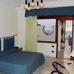 Vello D'oro تاورمينا