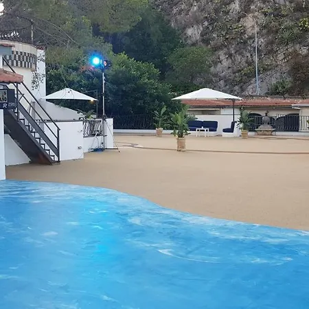 Vello D'oro מלון טאורמינה