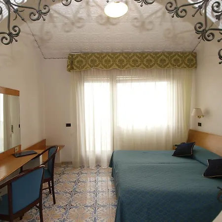 فندق Vello D'oro 3*