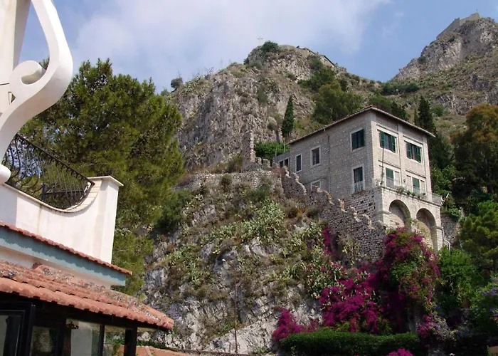 Отель Vello D'oro