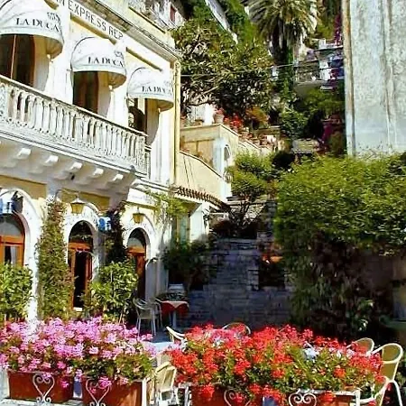 Hotel Vello D'oro 3*
